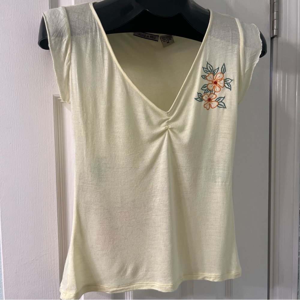 Y2K Vintage Butter Yellow Floral Embroidered Top with Sequin Accents